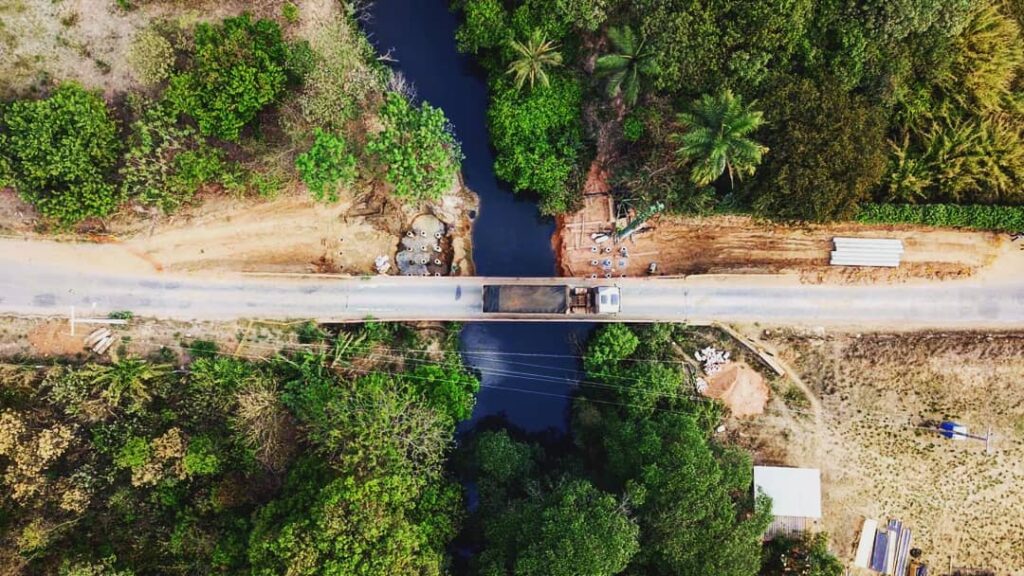 Prefeito assina ordem de serviço para iniciar obras de